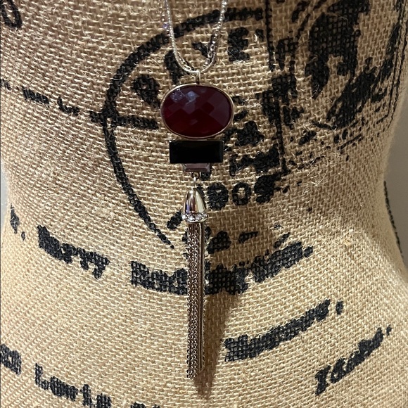 White House Black Market Necklace with Red Pendant NWT - Picture 4 of 8